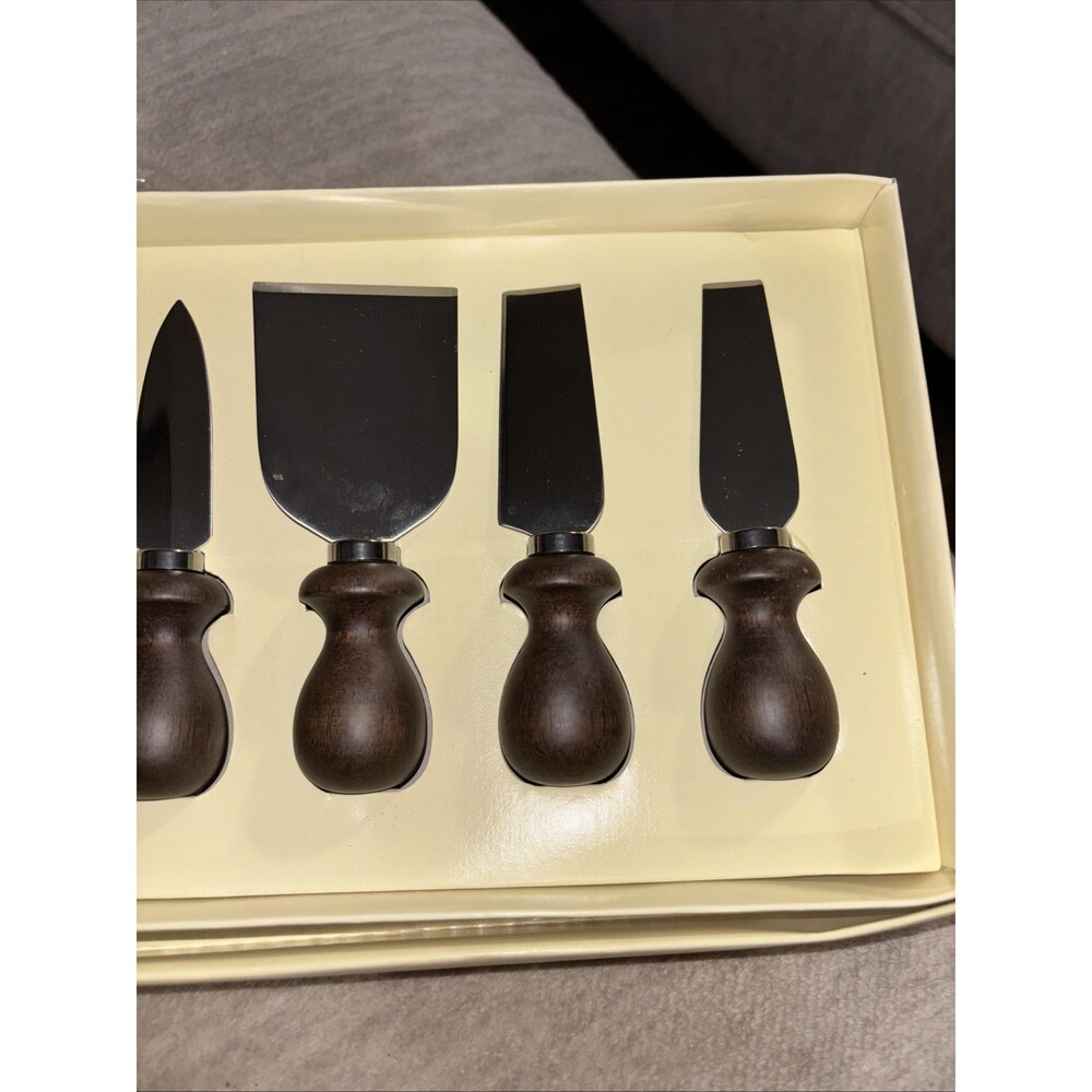 Pottery Barn NWOT Boxed Set of Five Cheese Knives Stainless Steel Wood Handles - Picture 3 of 5